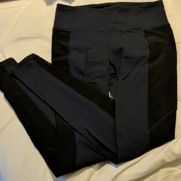 Athleta Pants - Athleta Leggings